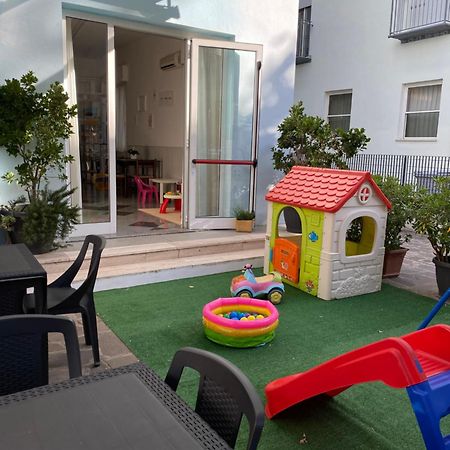 Hotel Eliseo Rimini Kültér fotó