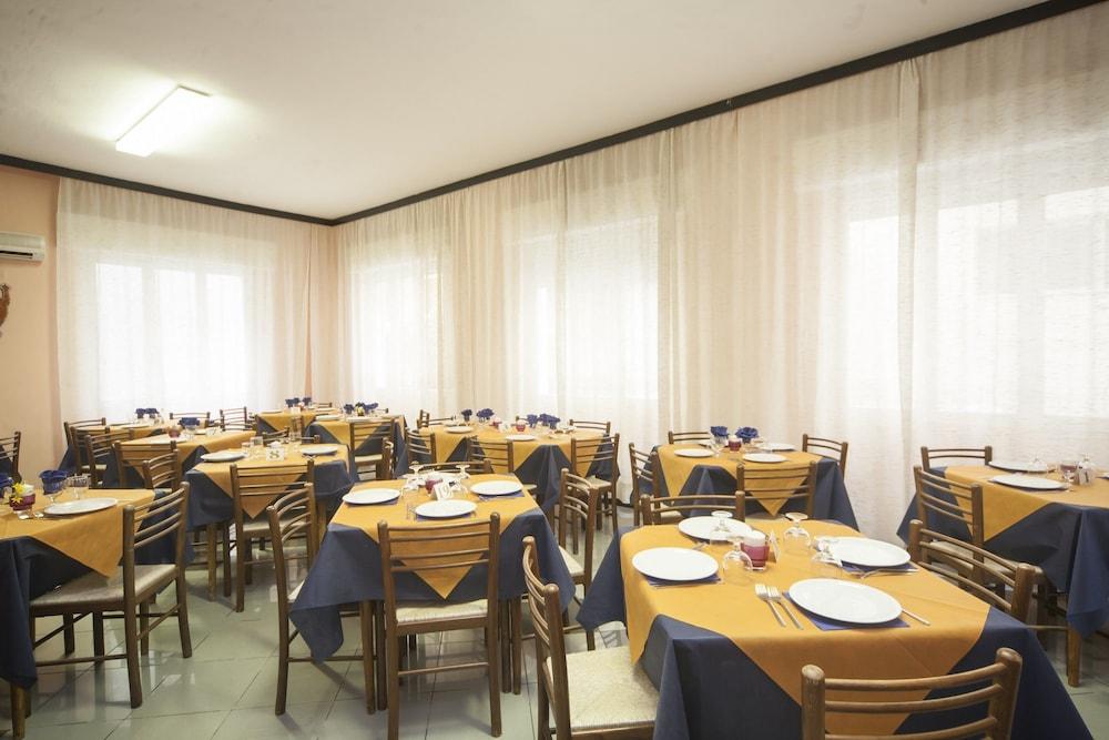 Hotel Eliseo Rimini Kültér fotó