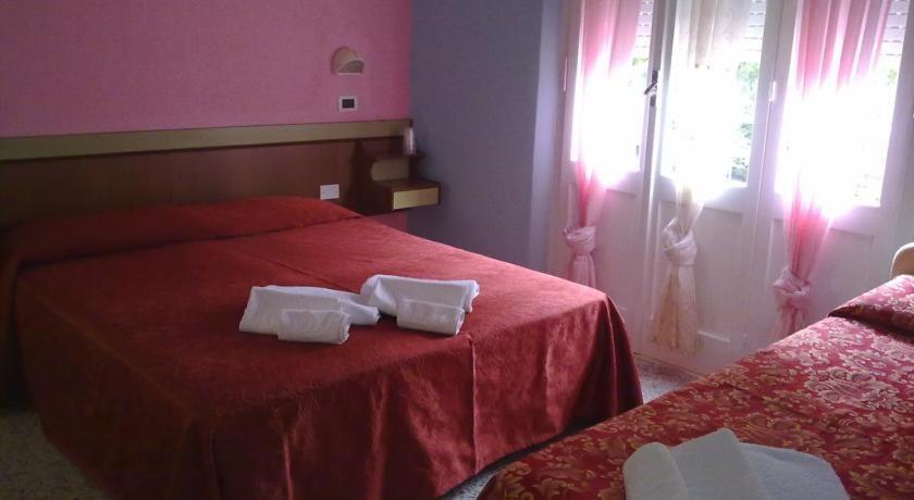 Hotel Eliseo Rimini Kültér fotó