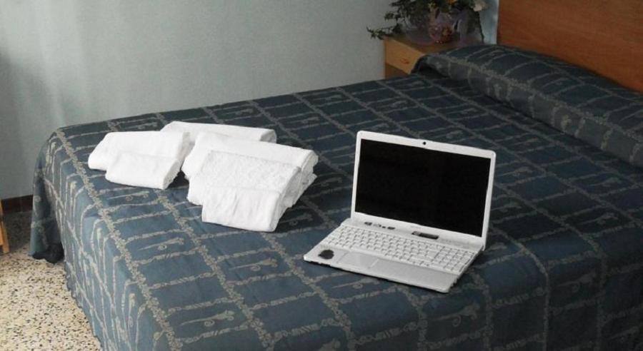 Hotel Eliseo Rimini Kültér fotó