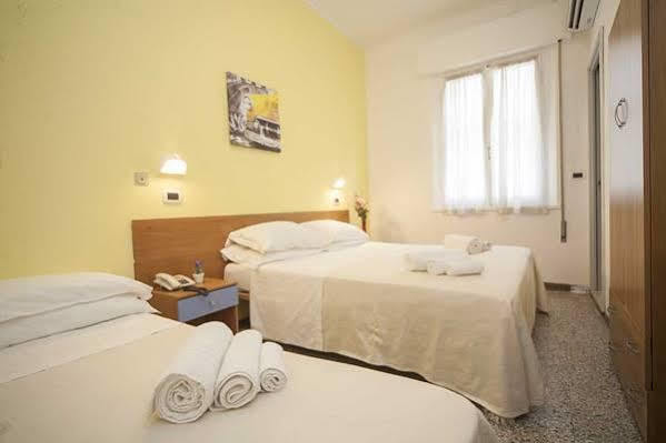 Hotel Eliseo Rimini Kültér fotó